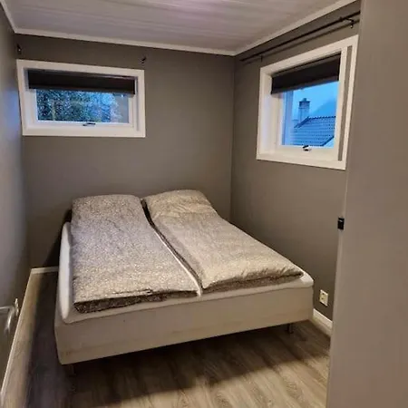 Pen Og Stor Enebolig I Hotel