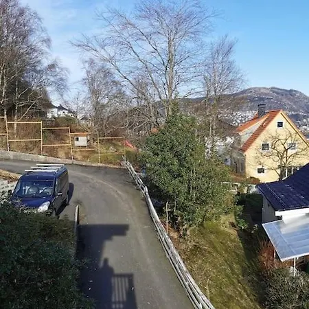 Pen Og Stor Enebolig I 3* Bergen