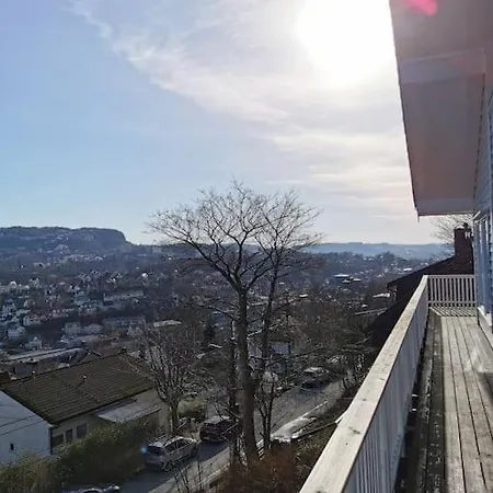 Pen Og Stor Enebolig I ホテル ベルゲン